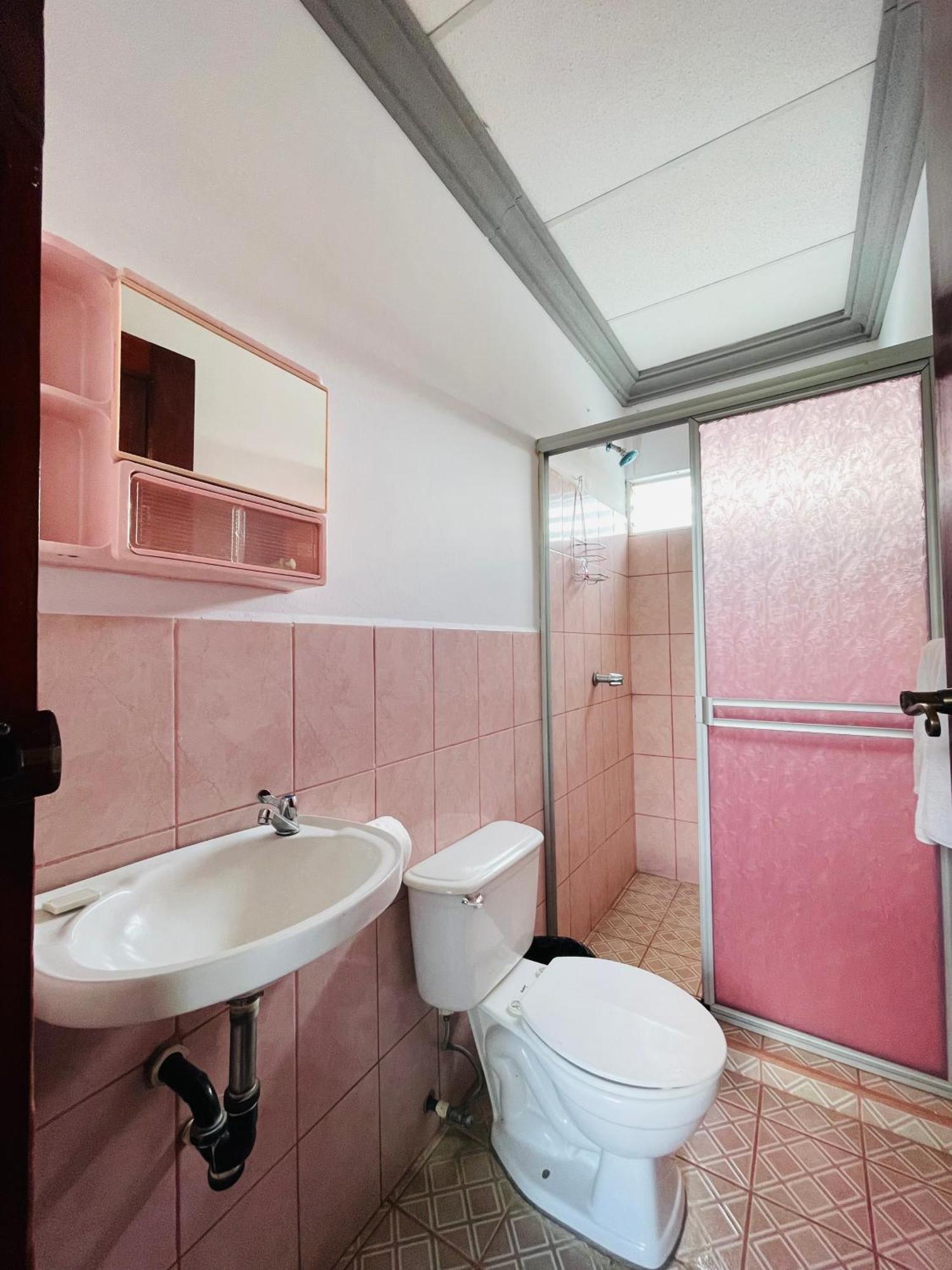 Hostal Clary Leon Ngoại thất bức ảnh